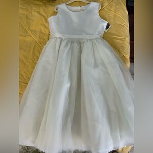 NWT Chantilly Place beautiful White/Ivory girls Formal/Communion Dress